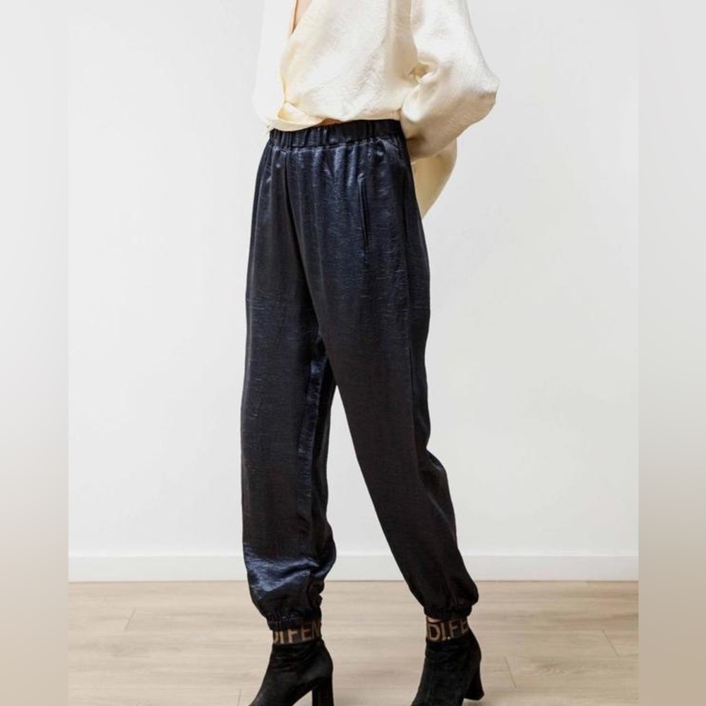 PRIORY Bom Pant in Crushed Slinky Midnight Size Large​​​ - Picture 2 of 7